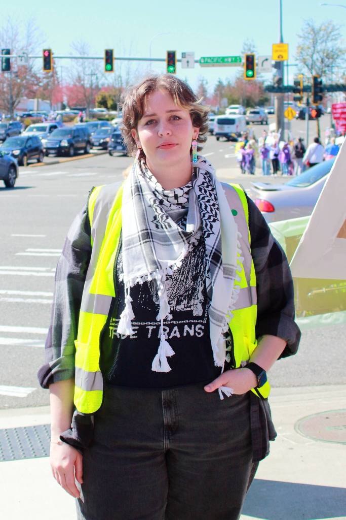 Federal Way community organizer Harper Villani at the No Kings protest on March 28. Photo by Keelin Everly-Lang / the Mirror