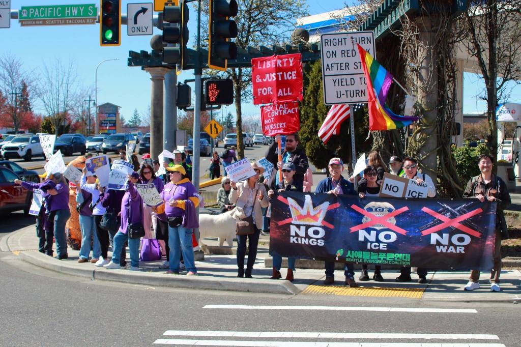 Multiple community groups including SEIU and the Evergreen Coalition were out in force at the Federal Way No Kings protest on March 28. Photo by Keelin Everly-Lang / the Mirror