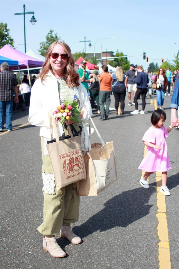 Vicky Chynoweth at the Federal Way Farmers Market. Photo by Keelin Everly-Lang / the Mirror